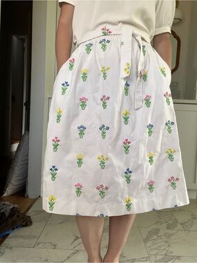 White Floral Embroidered Tie-Waist cotton Skirt with pockets